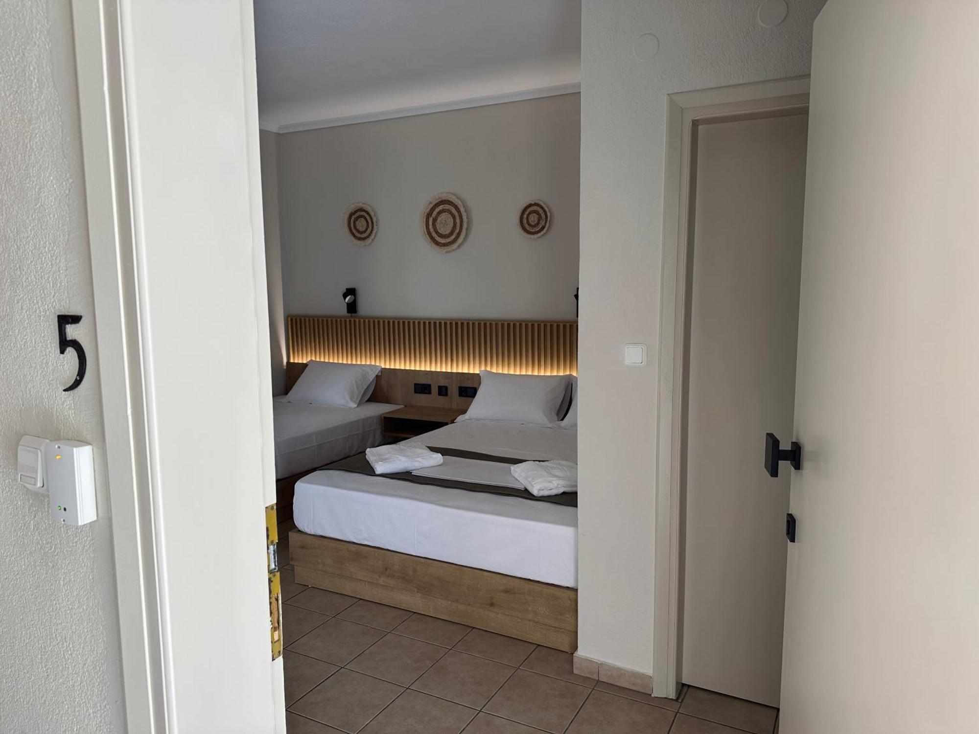 Anna Rooms Vrasná Exteriör bild